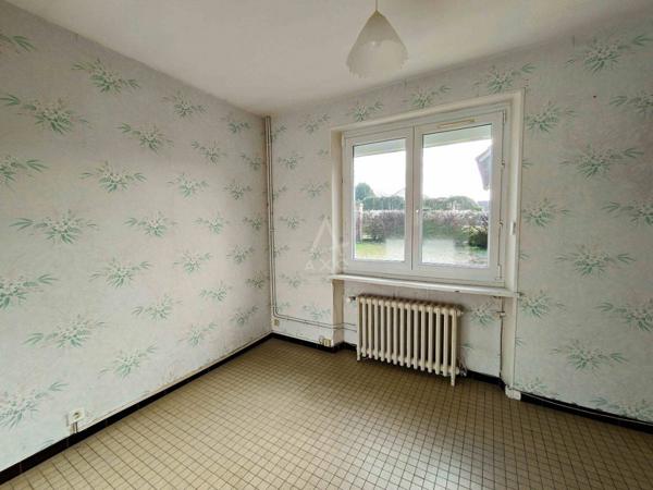 CHARMANTE MAISON AU CUR DE DAUMERAY  100 m²  GRAND JARDIN, GARAGE, PUITS