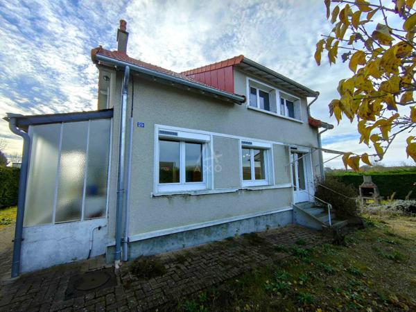 CHARMANTE MAISON AU CUR DE DAUMERAY  100 m²  GRAND JARDIN, GARAGE, PUITS