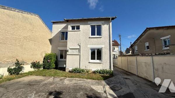 Maison de caractère de 1935 à fort potentiel - idéal investisseur ou résidence familiale avec d...