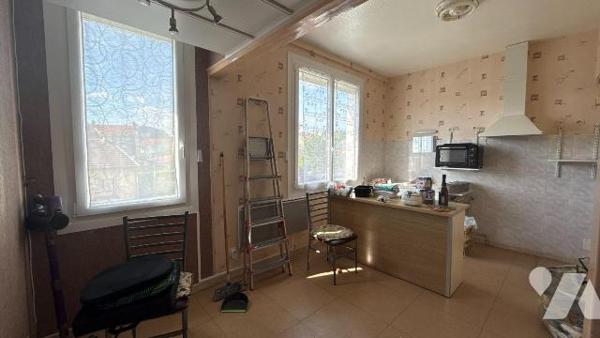 Maison de caractère de 1935 à fort potentiel - idéal investisseur ou résidence familiale avec d...