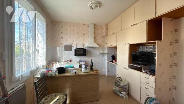 Maison de caractère de 1935 à fort potentiel - idéal investisseur ou résidence familiale avec d...