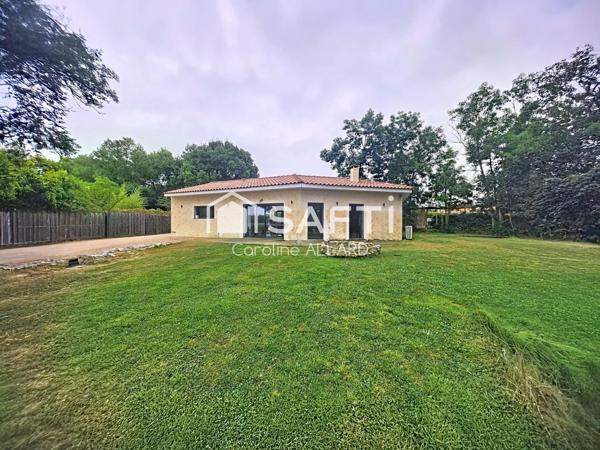 Maison récente de plain-pied sur une parcelle de 963m²
