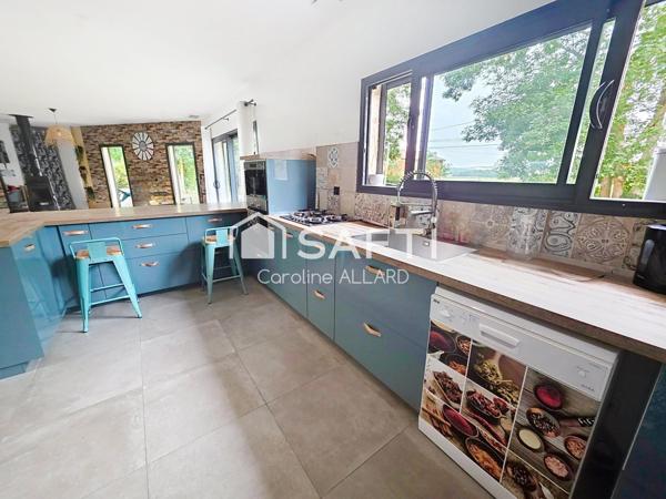 Maison récente de plain-pied sur une parcelle de 963m²