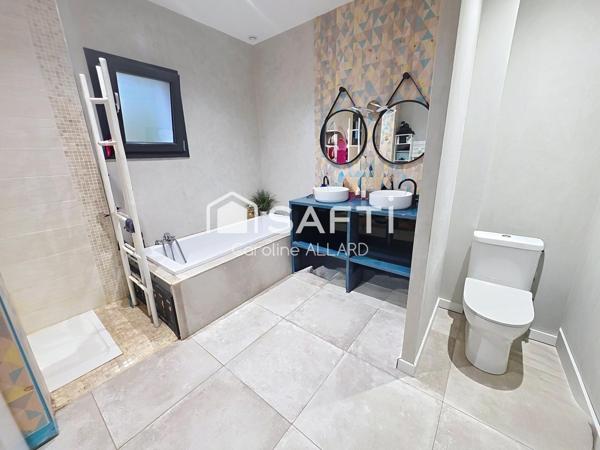 Maison récente de plain-pied sur une parcelle de 963m²