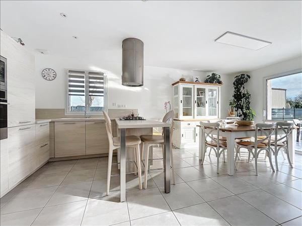 Maison à vendre |  Courçon |  4 pièces | 122 m²