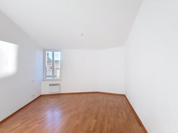 Appartement T3 avec terrasse centre ville d'Alénya
