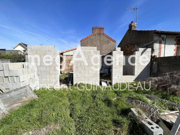 Terrain à CHOLET, 49300 - 2 pièces 170m²