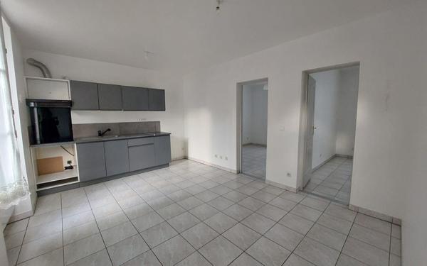 Appartement à louer    1 pièce •  Corbeil-Essonnes