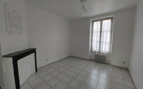 Appartement à louer    1 pièce •  Corbeil-Essonnes
