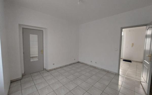 Appartement à louer    1 pièce •  Corbeil-Essonnes