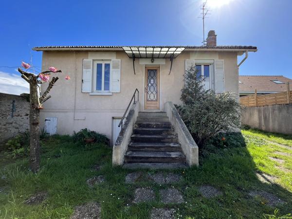 Longpont-sur-Orge (91310) Maison à rénover avec 832m2 de terrain clôturé