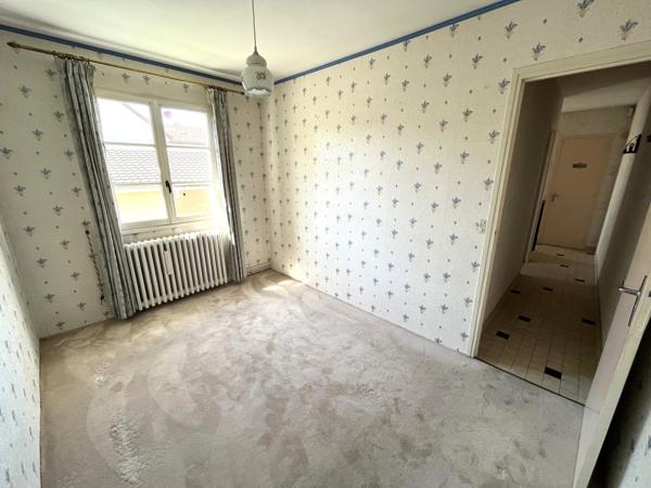 Longpont-sur-Orge (91310) Maison à rénover avec 832m2 de terrain clôturé