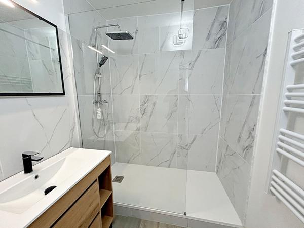 EXCLUSIVITÉ Appartement entièrement rénové à Vendre Roanne 4 pièce(s) 84 m2