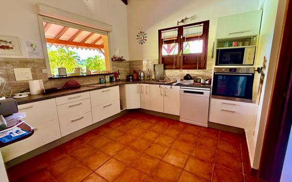 Maison à vendre    4 pièces •  Le Vauclin