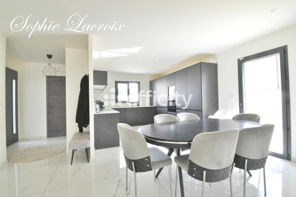 Maison 4 pièces - 130 m² Exclusivité efficity