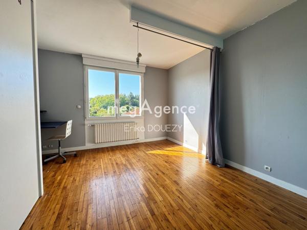 Maison à MAULEVRIER, 49360 - 8 pièces 166m²