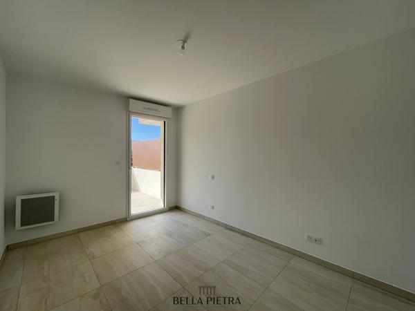 Castries (34160) Superbe appartement avec grande terrasse plein sud - Castries, proche Montpellier