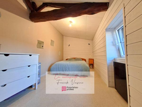 A VENDRE en Exclusivité aux Herbiers, Maison de centre-ville avec 2 chambres et 1 studio