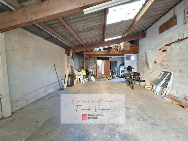 A VENDRE en Exclusivité aux Herbiers, Maison de centre-ville avec 2 chambres et 1 studio