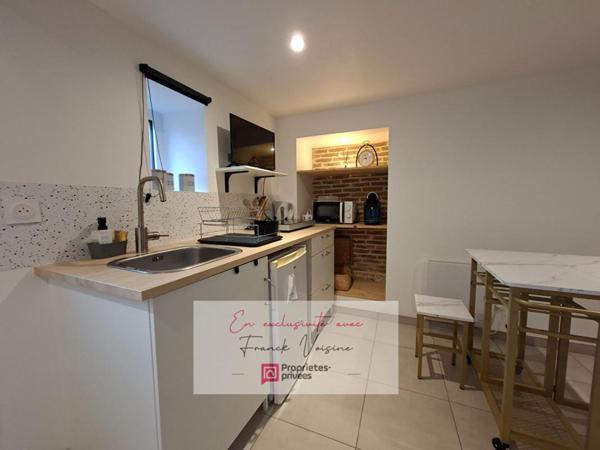 A VENDRE en Exclusivité aux Herbiers, Maison de centre-ville avec 2 chambres et 1 studio