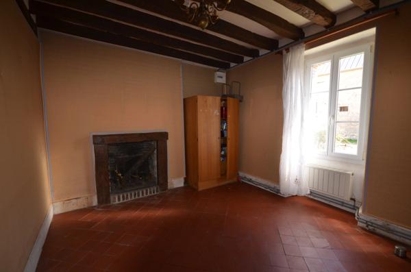 Proche de MONTMIRAIL (51) à vendre charmante longère de 240 m2