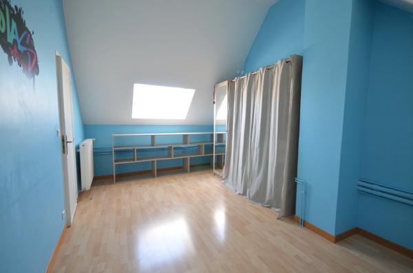 Proche de MONTMIRAIL (51) à vendre charmante longère de 240 m2