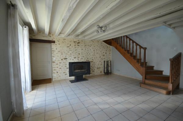 Proche de MONTMIRAIL (51) à vendre charmante longère de 240 m2