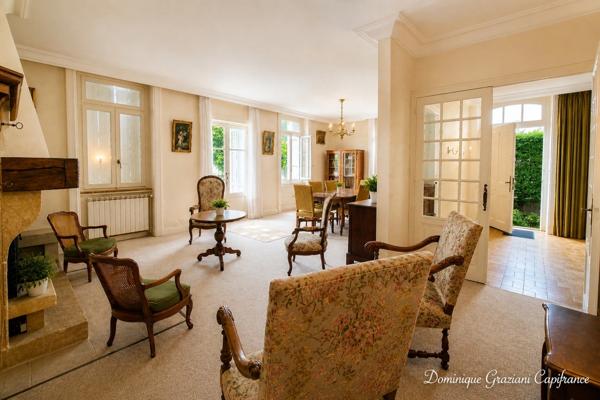 Appartement 152 M2 en rez de jardin, 4 chambres ,Centre bourg d'Aurec sur Loire .