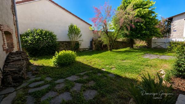 Appartement 152 M2 en rez de jardin, 4 chambres ,Centre bourg d'Aurec sur Loire .