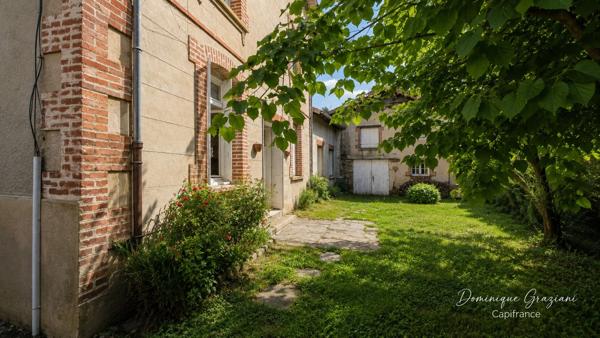 Appartement 152 M2 en rez de jardin, 4 chambres ,Centre bourg d'Aurec sur Loire .