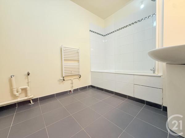 Appartement F2 à vendre  2 pièces - 56,80 m2 ST OUEN - 93