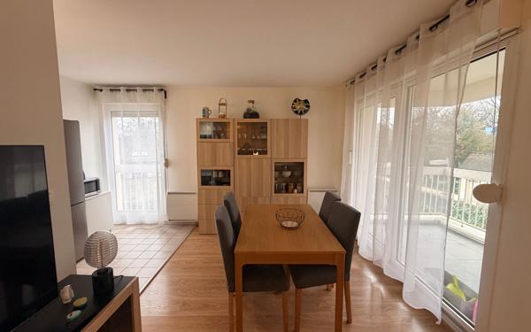 Appartement à louer    1 pièce •  Yerres