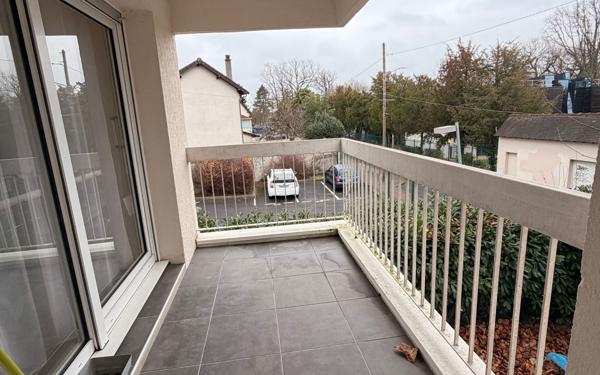 Appartement à louer    1 pièce •  Yerres