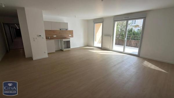 Appartement à louer 5 pièces 120.54m² Saint-Chamond (42400)