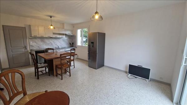Appartement à louer 527 € CC PRAYSSAC 2 p 40 m² DPE D
