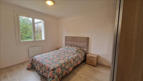 Appartement à louer 527 € CC PRAYSSAC 2 p 40 m² DPE D