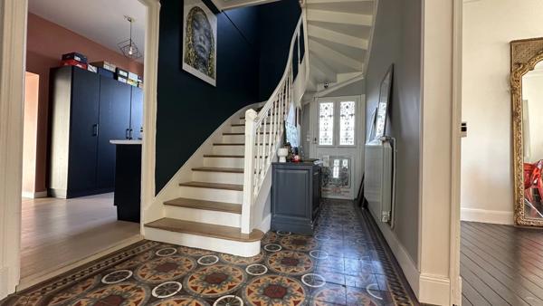 Villa balnéaire 199m2 — jardin, piscine, vie à pied à Châtelaillon-Plage