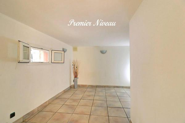 Maison de ville à  Marseille 13011- 3 pièce(s) 60 m2