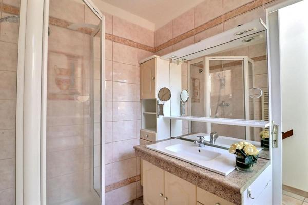 Maison de ville à  Marseille 13011- 3 pièce(s) 60 m2