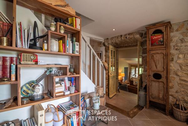 Charme et authenticité d’un ancien moulinage en pierre, avec gite, vue, ruisseau, source en Ardèche