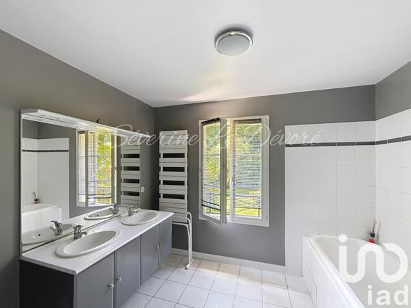 Maison à vendre 8 pièces 181 m² Montlignon