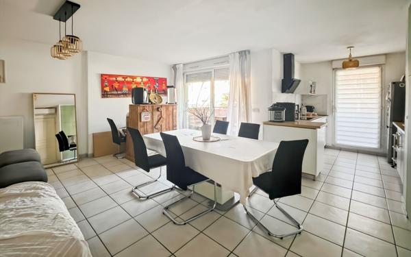 Appartement à vendre    2 pièces • 63 m2 Toulon