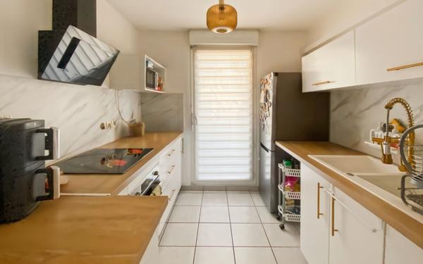 Appartement à vendre    2 pièces • 63 m2 Toulon