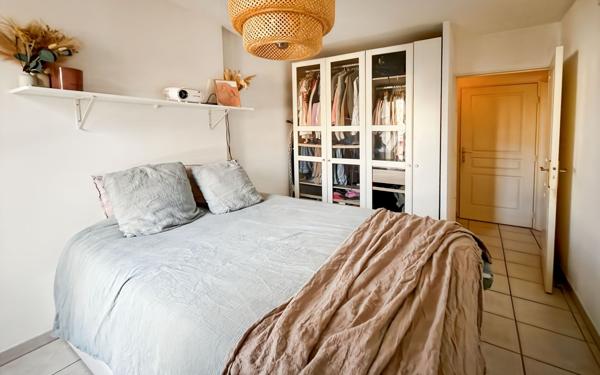 Appartement à vendre    2 pièces • 63 m2 Toulon