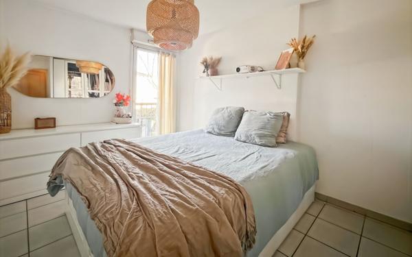 Appartement à vendre    2 pièces • 63 m2 Toulon