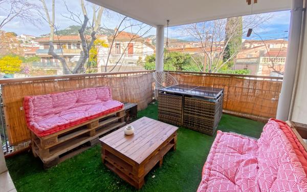 Appartement à vendre    2 pièces • 63 m2 Toulon