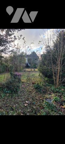 MAISON DE VILLE sise à SAINT PIERRE LES NEMOURS