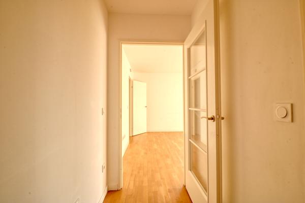 Appartement Antony 3 pièce(s) 56.20 m2 - Villa Georgia - 10 min du centre-ville et 1200 m du RER B!