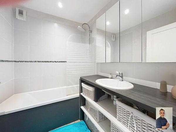 Appartement Rougiers 4 pièce(s) 81 m2