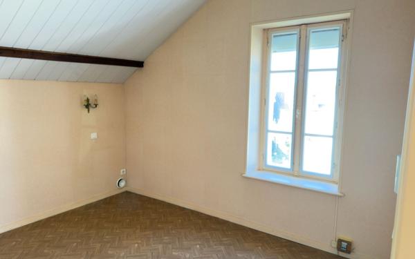 Maison à vendre    4 pièces • 100 m2 Saint-Junien